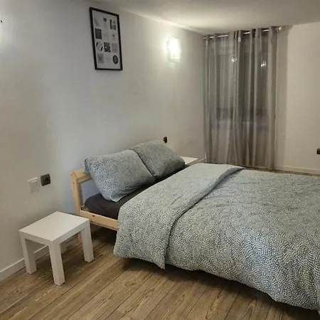 펜션 Maison A Ay Epernay, 3 Bed House, 3 *