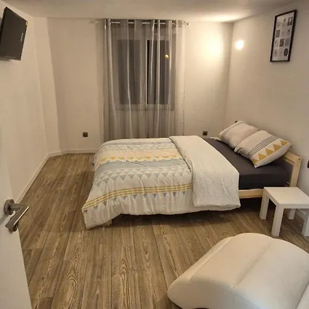 Maison A Ay Epernay, 3 Bed House, 3 펜션