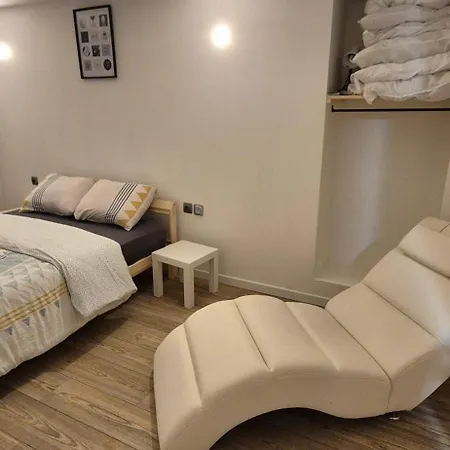 Maison A Ay Epernay, 3 Bed House, 3 펜션 *