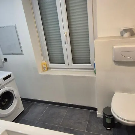 Maison A Ay Epernay, 3 Bed House, 3 Vakantiehuis Ay-Champagne