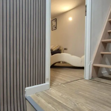 Maison A Ay Epernay, 3 Bed House, 3 Vakantiehuis *