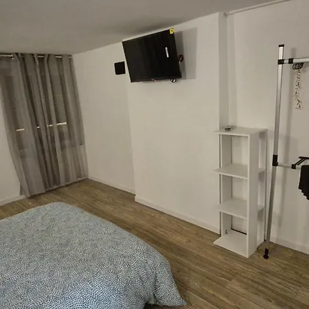 Maison A Ay Epernay, 3 Bed House, 3 *