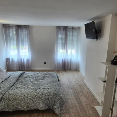 Maison A Ay Epernay, 3 Bed House, 3 * Ay-Champagne